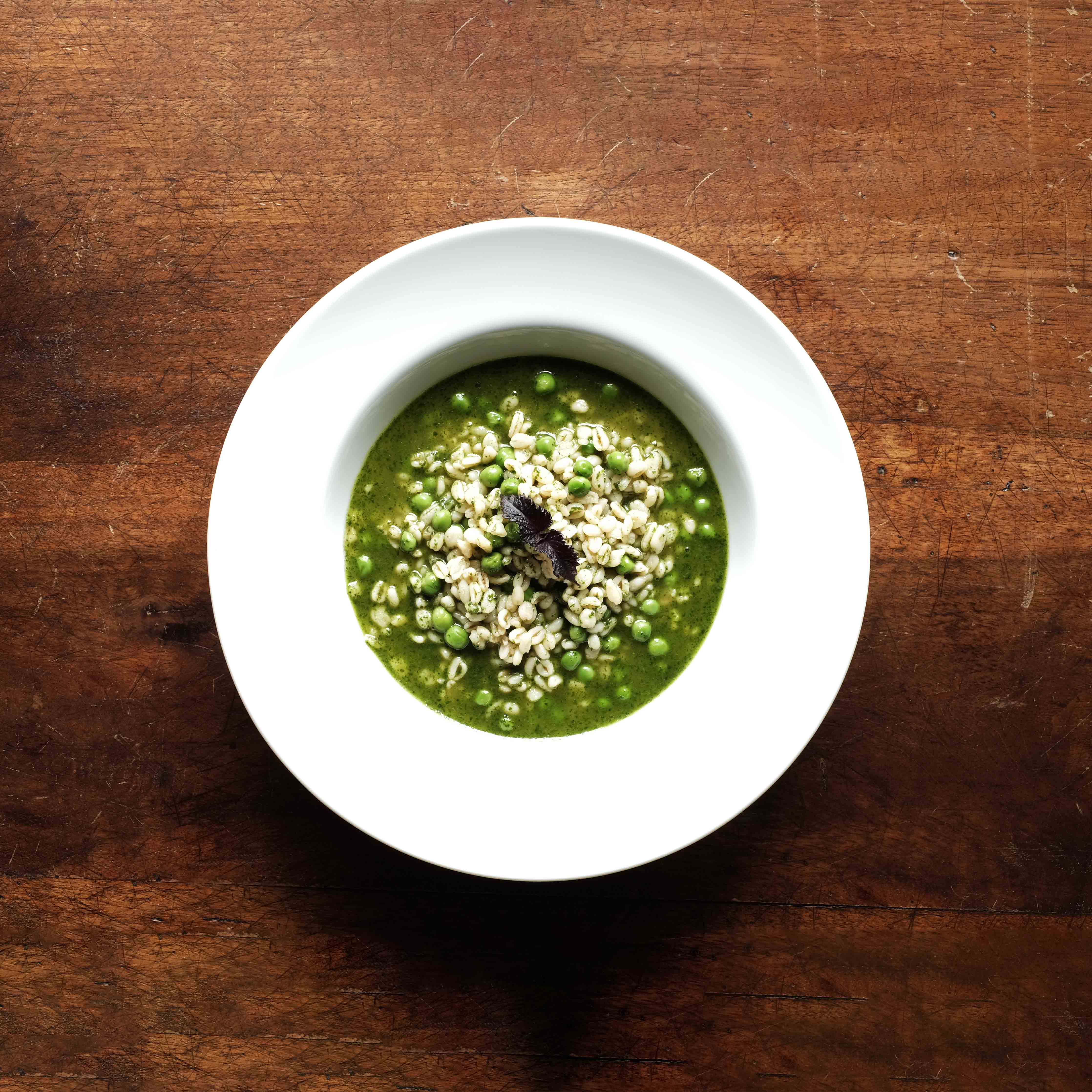 Ligurische Gerstensuppe mit Basilikum