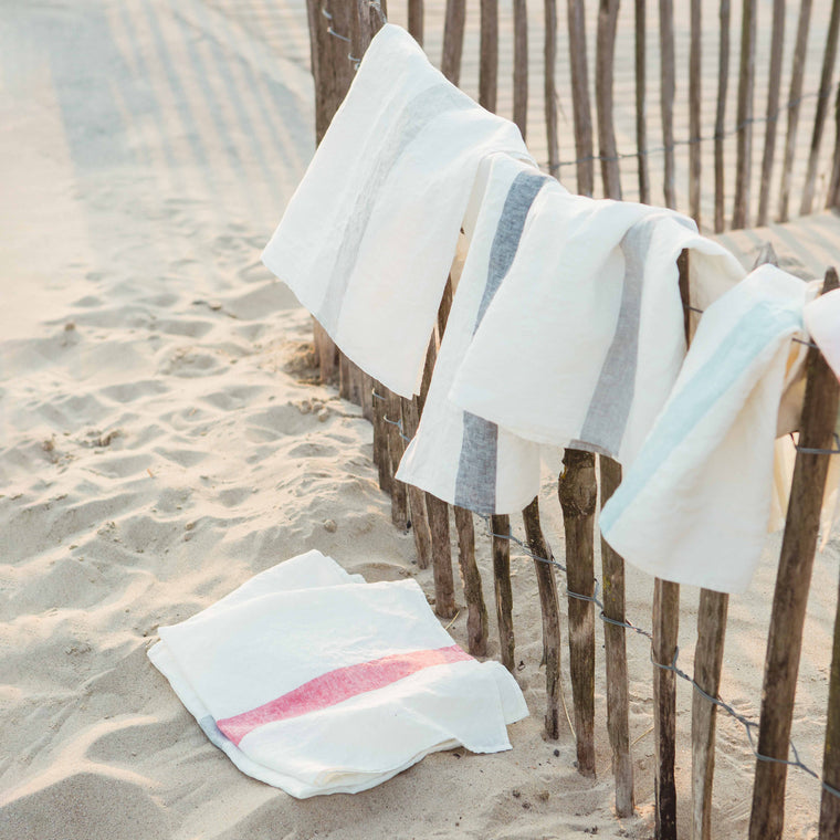 Stimmungsbild am Strand der Leinen Geschirrtücher Porticcio von Libeco