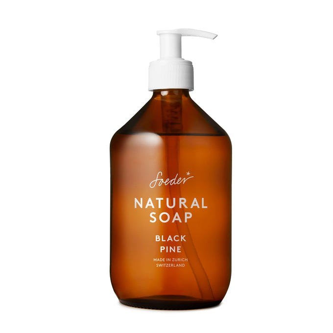 Frontansicht der 500ml Natural Soap Black Pine Flasche mit Spenderpumpe