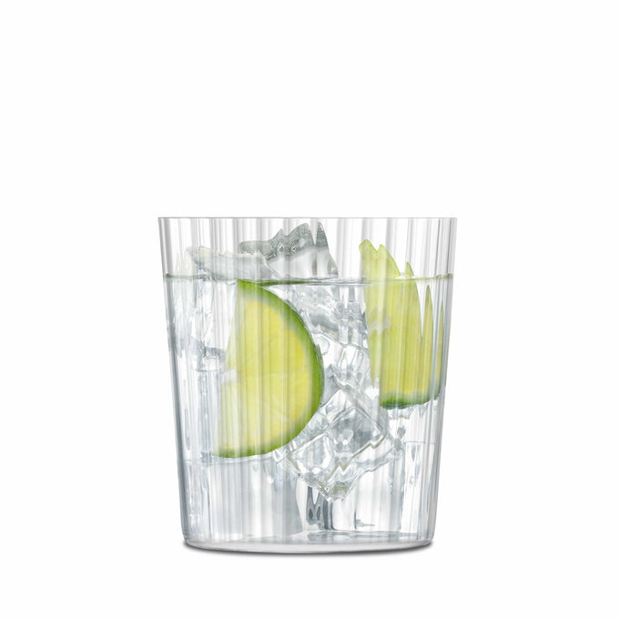 Geriffeltes Trinkglas Gio Line 390 ml von LSA gefüllt mit Eis, Wasser und Limetten