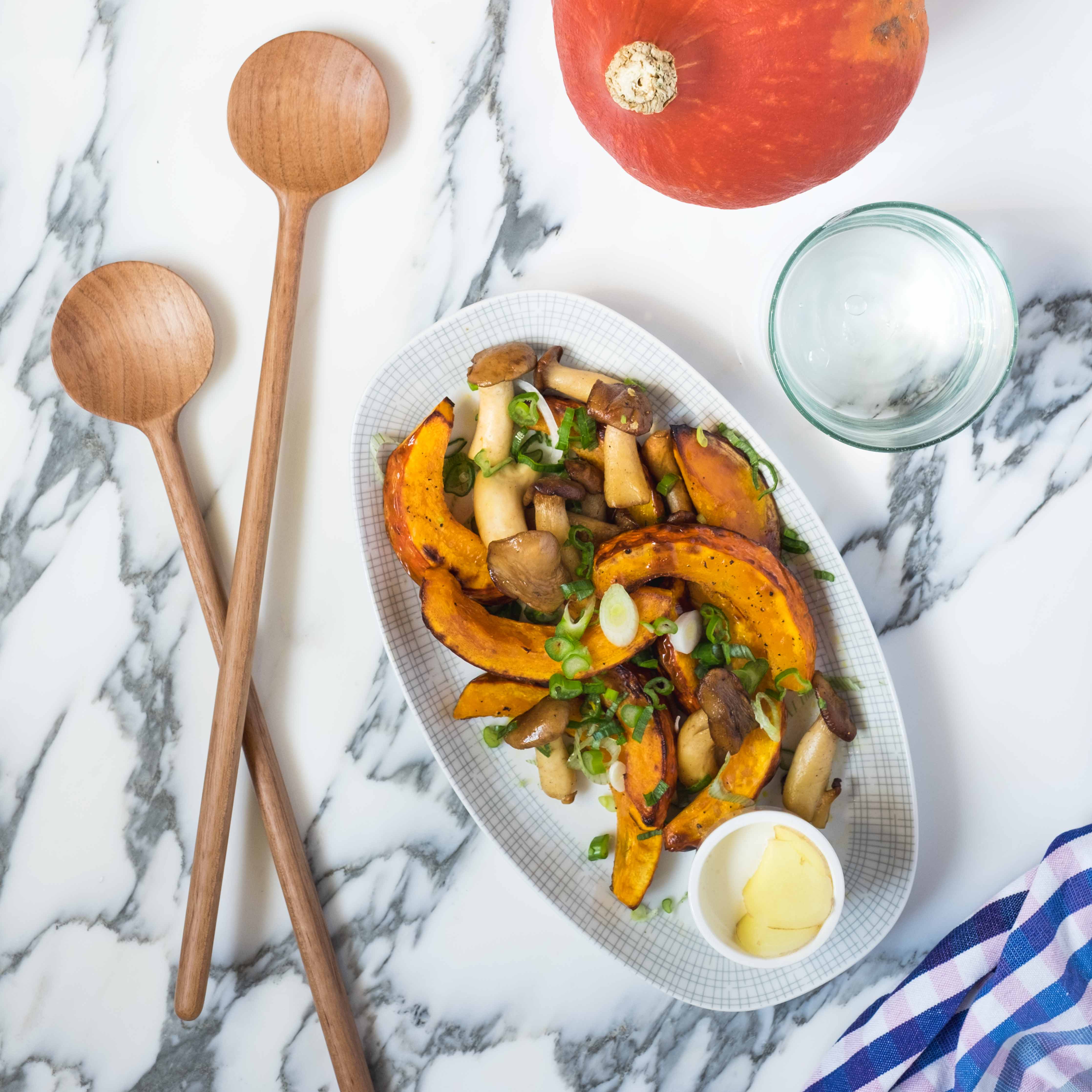 Hokkaidokürbis mit Kräuterseitlingen & Slow Goods