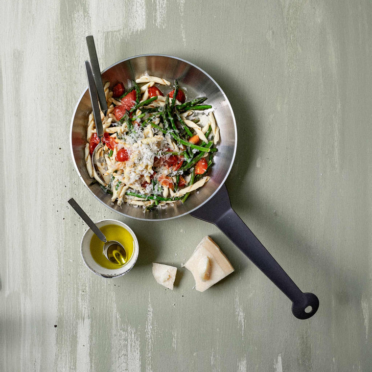 Strozzapreti mit grünem Spargel - Slow Goods