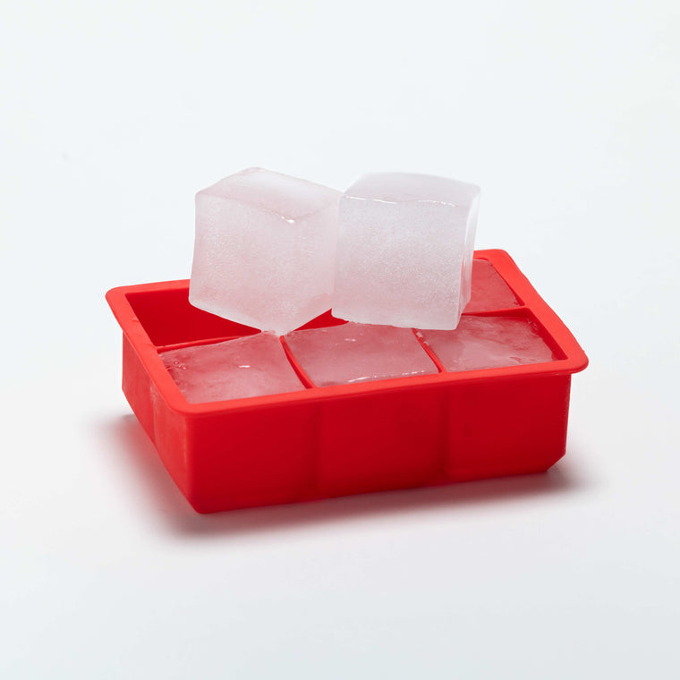 Moodbild des Cosy & Trendy Eiswürfelhalters mit gefrorenen Eiswürfeln dekoriert