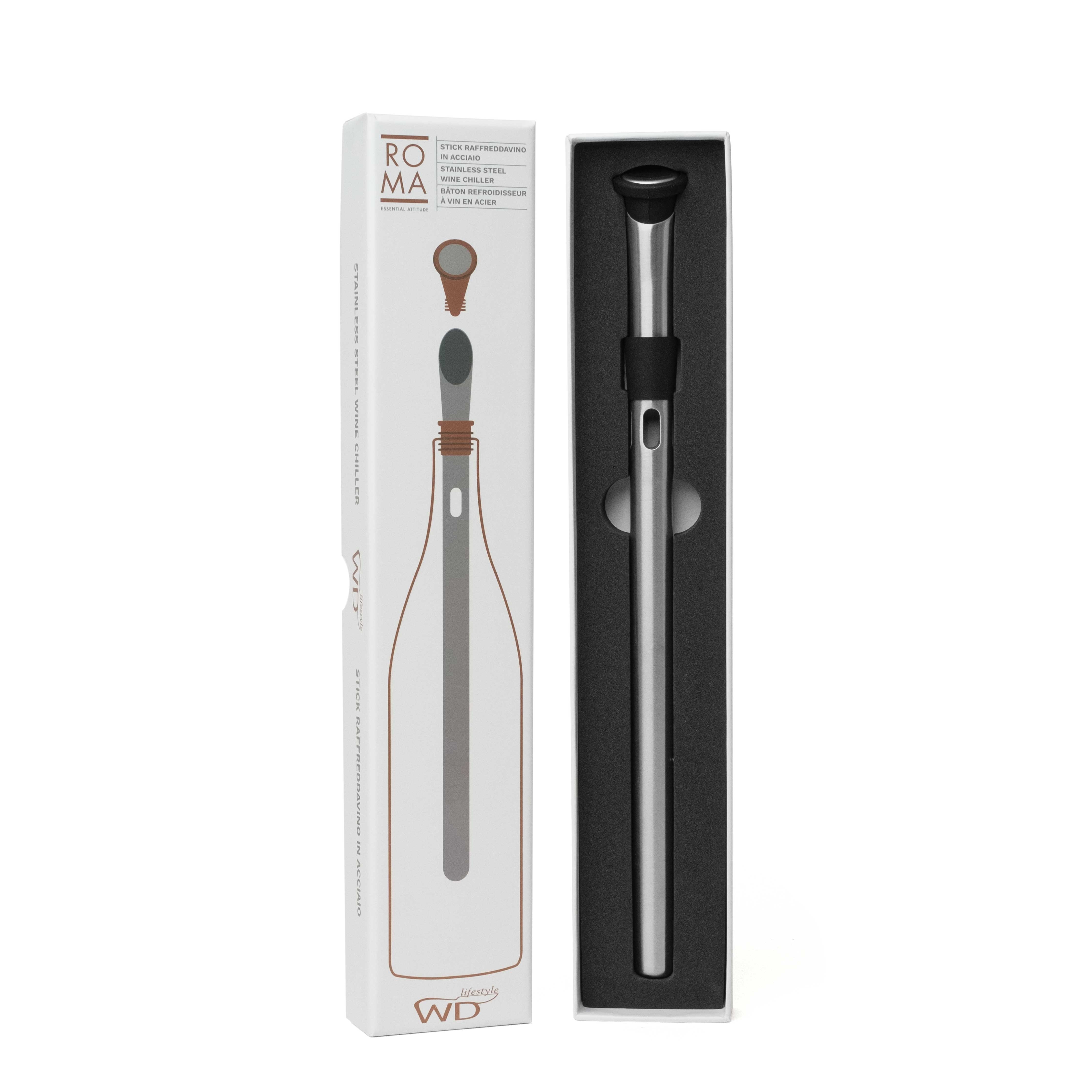 Weinkuehlstab mit Ausgiesser von WD Lifestyle in der geöffneten Verpackung stehend vor weissem Hintergrund