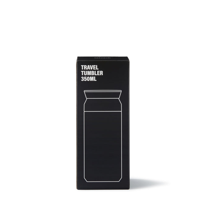 Frontaufnahme der Verpackung der Kinto Travel Tumbler Thermosflasche