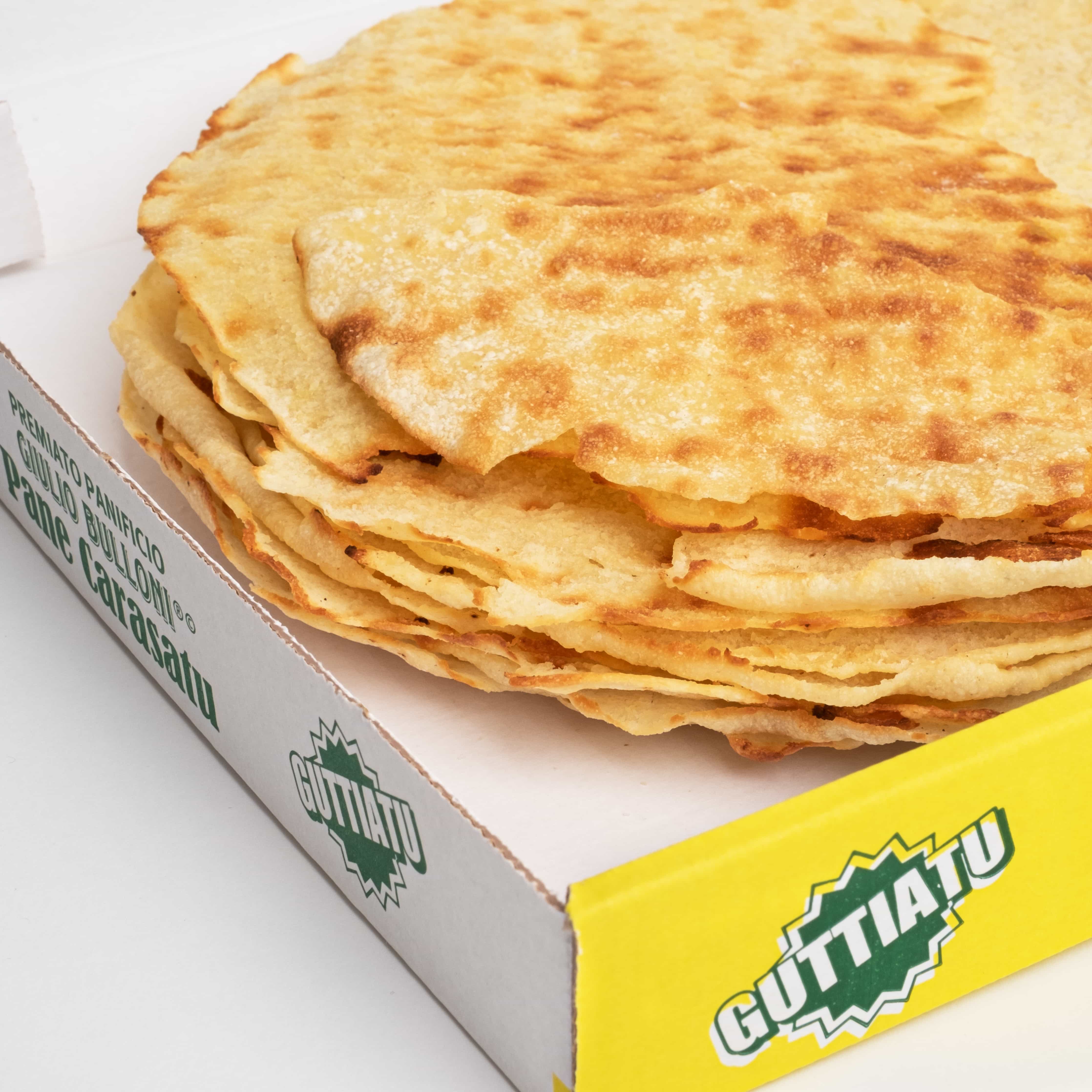 mood: Detailaufnahme des knusprigen Pane Carasatu Guttiatu